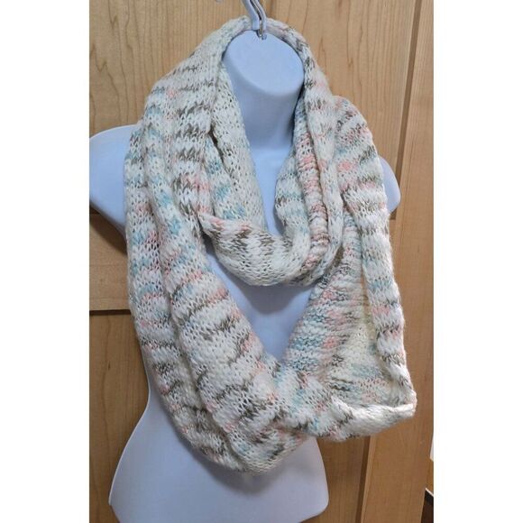 Aeropostale Knit Infinity Scarf Multicolor Pastel Stripes Soft Acrylic Blend - Picture 3 of 7
